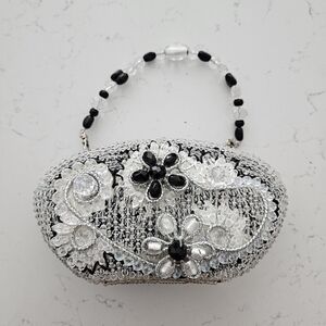 Elegant Black and Silver Beaded Clutch